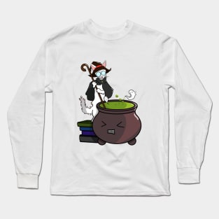 Cat Witch Making Potion Long Sleeve T-Shirt